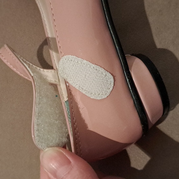 Kids Size 12 (190mm Korean sizing), pink patent dress shoes with velcro straps - Picture 3 of 7